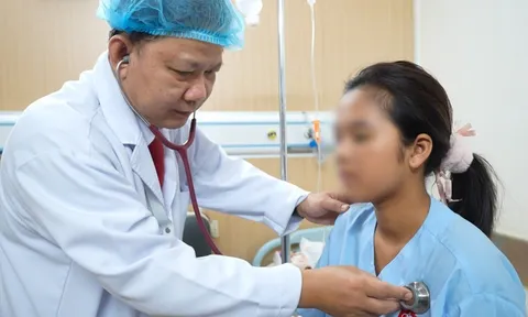 Cảnh báo trẻ ho kéo dài, khó thở có thể là dấu hiệu u trung thất