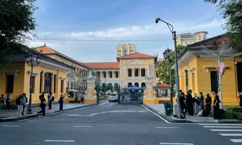 Những hình ảnh đầu tiên ở phiên tòa xét xử Thùy Tiên, Quang Linh Vlogs, Hằng Du Mục