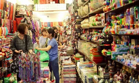 Bộ Tài chính sẽ xem xét nâng mức doanh thu chịu thuế với hộ kinh doanh