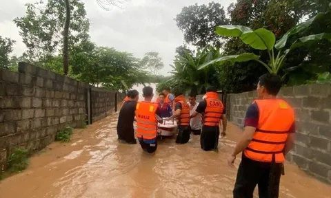 Xây dựng kịch bản ứng phó bão số 15, tính toán kỹ nguy cơ lũ, lụt, sạt lở đất