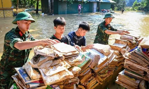 Thủ tướng yêu cầu hằng tuần báo cáo tiến độ xây dựng, sửa chữa nhà cho Nhân dân sau bão, lũ