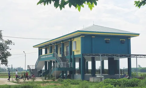 Bộ Xây dựng thông tin về việc xây nhà chống bão lũ cho người dân