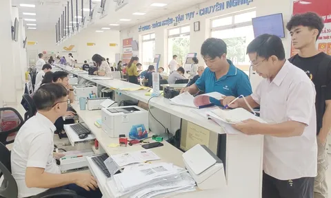 Không cần xuất trình đăng ký kết hôn, giấy khai sinh khi làm thủ tục hành chính