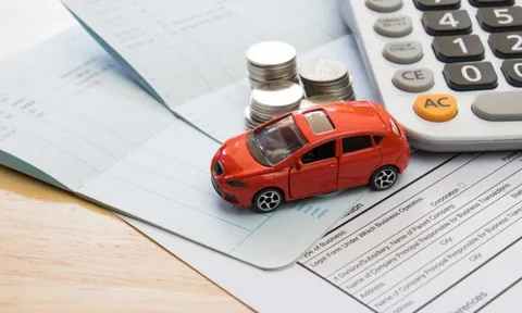 Ủy quyền cho Cục trưởng Cục Thuế ban hành bảng giá tính lệ phí trước bạ ô tô, xe máy