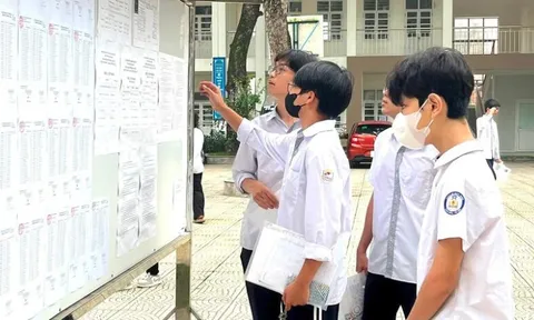 Học sinh trúng tuyển lớp 10 tại Hà Nội bắt đầu xác nhận nhập học