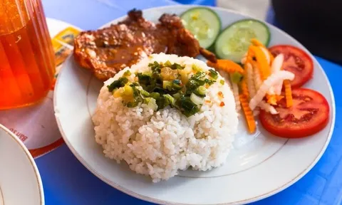 Ăn sáng bằng cơm, điều gì sẽ xảy ra với sức khỏe?