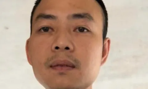 Truy tìm kẻ hành hung lái xe buýt ở Hà Nội