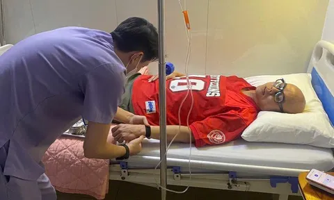 Phan Đinh Tùng nhập viện cấp cứu