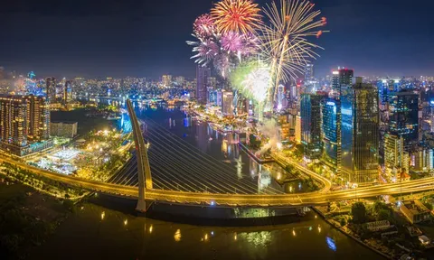 TP.HCM bắn pháo hoa đón 2026 tại 6 điểm: Đêm Giao thừa hứa hẹn rực rỡ