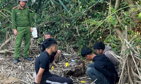 Bắt quả tang 4 thanh niên có hành vi xấu hổ giữa ban ngày ban mặt