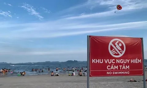 Bé trai 8 tuổi mất tích khi tắm biển cùng gia đình ở Hạ Long