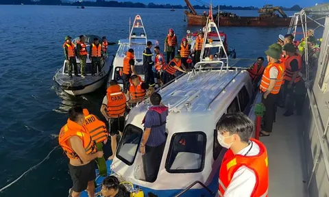Cập nhật vụ lật tàu ở vịnh Hạ Long: 5 nạn nhân tử vong, hàng chục người mất tích