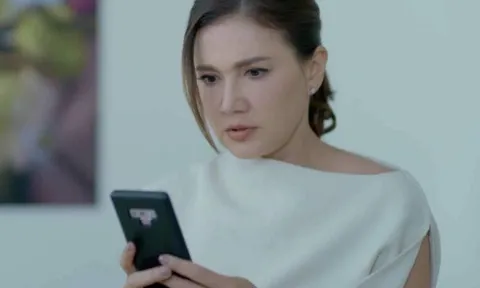 Con dâu đưa cả nhà đi du lịch, ngày thứ 3 thấy bài đăng Facebook của bà thông gia mà tôi mất ngủ