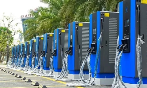 Đề xuất dự án nhà ở hơn 500 căn hộ, trung tâm thương mại phải có trạm sạc xe điện