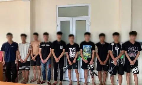 Hà Nội: 12 thanh thiếu niên hẹn đánh nhau, 11 người bị khởi tố