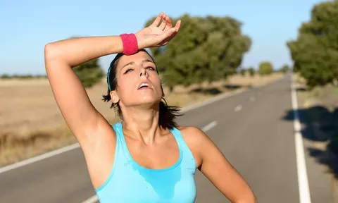 Thời tiết nắng nóng hầm hập, đối tượng nào dễ bị đột quỵ?