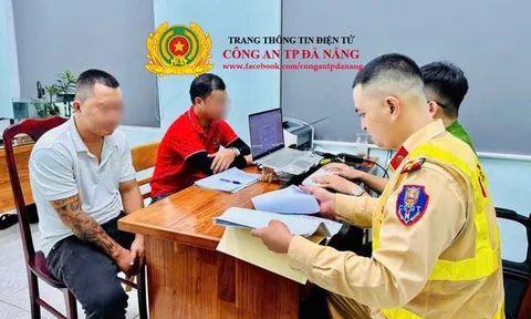 Nguyên nhân nam thanh niên ngồi bệt trên đường chặn đầu xe ô tô khách