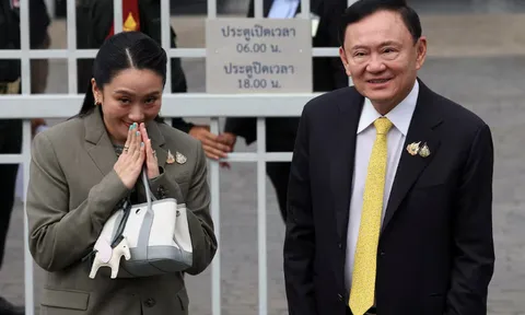 Tòa án Tối cao Thái Lan tuyên ông Thaksin phải thụ án 1 năm tù