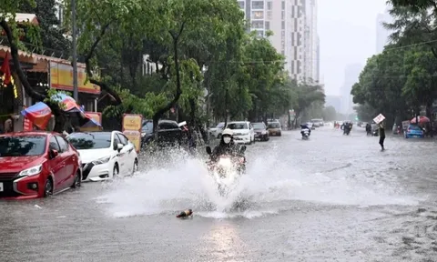 Nhiều tỉnh miền Bắc mưa to, dông lốc trong hôm nay