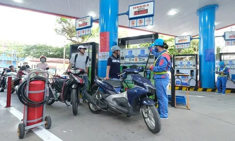 Hôm nay, giá xăng dầu giảm