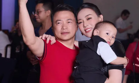 Phương Oanh tung ảnh nét căng với gia đình, netizen soi ra cuộc sống hiện tại