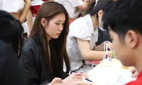 Từ 2030: Toàn quốc dùng chung một bộ sách giáo khoa, miễn phí cho học sinh