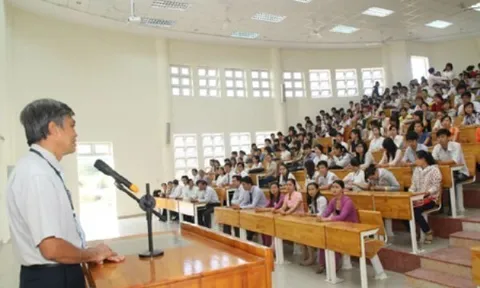 Bộ GD&ĐT đề xuất quy định về bổ nhiệm và xếp lương đối với giảng viên cao đẳng