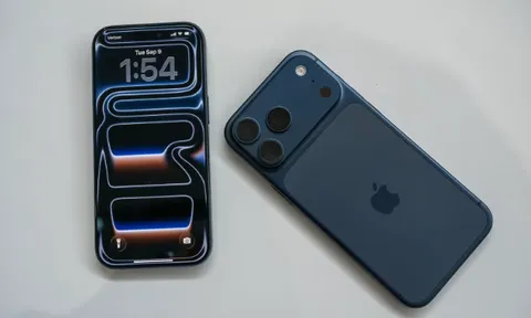 Vì sao iPhone 17 Pro Max lại có giá 2.000 USD?