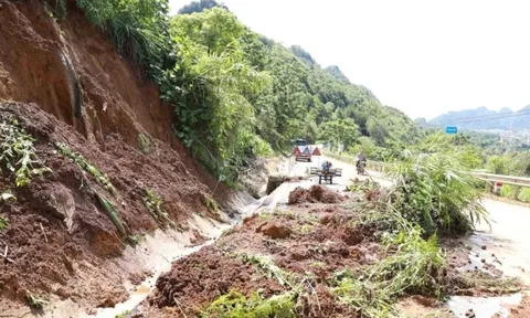 Mưa lớn tiếp tục kéo dài, đề phòng lũ quét, sạt lở đất ở 12 tỉnh Bắc Bộ