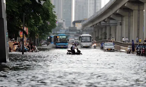 Cảnh báo mưa to ở nhiều nơi do áp thấp nhiệt đới trên Biển Đông