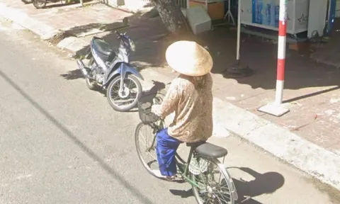 Google Maps bất ngờ 'hóa Doraemon' đưa mọi người ngược về quá khứ, thấy người thân đã mất ngay trước cửa nhà