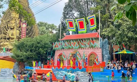 Cảm xúc mãnh liệt khi xem truyền thuyết Sơn Tinh và Thủy Tinh ở Suối Tiên