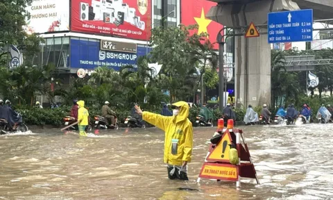 Hà Nội kích hoạt các phương án tiêu úng tại 90 vị trí ngập nước