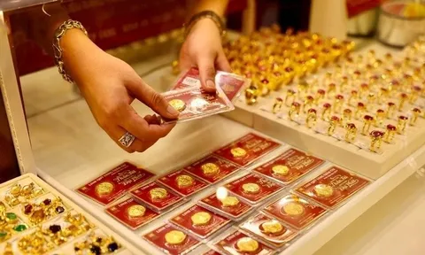 Phải báo cáo doanh số kinh doanh mua, bán vàng miếng hằng ngày