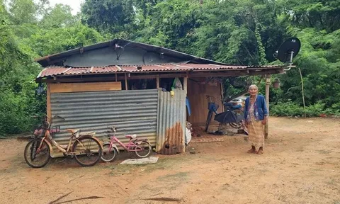 Đến nhà con nợ đòi tiền, chủ nợ xóa luôn số nợ sau khi thấy cảnh tượng trước mắt