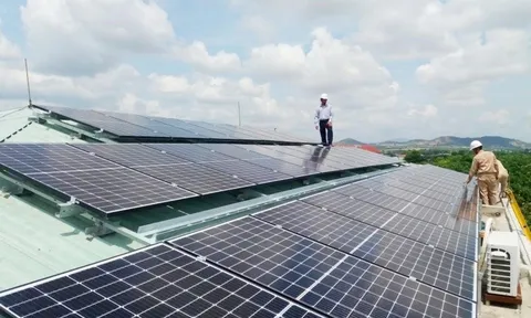 Người dân có thể lắp điện mặt trời mái nhà mà không phải thông báo EVN