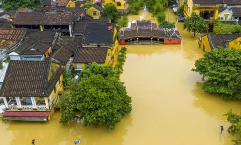 Mưa lũ miền Trung: Những con số đau lòng