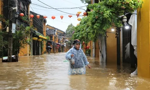 Miền Trung tiếp tục mưa lớn phức tạp