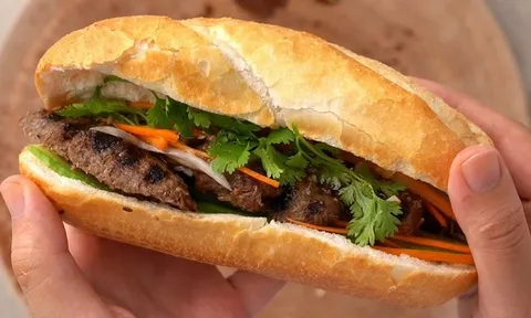 Vụ nghi ngộ độc sau khi ăn bánh mì tại TP HCM: Số ca nhập viện tăng