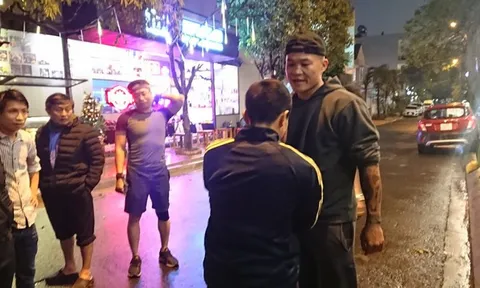 Xôn xao clip thanh niên đi trộm xe gặp trúng võ sĩ quyền anh, bị tóm gọn trong tích tắc