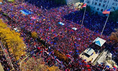 Hàng chục nghìn người biểu tình đổ về Washington, D.C., hô hào 'thêm 4 năm' cho Tổng thống Trump