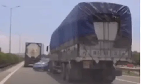 Cái kết đắng lòng cho tài xế Kia Morning khi 'loi choi'... tạt đầu xe tải