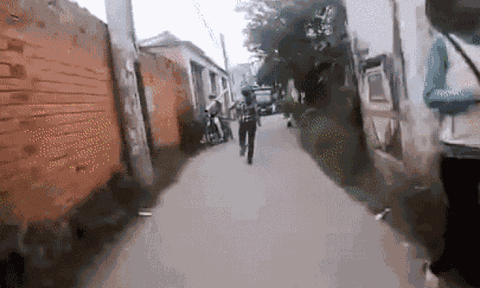 Clip: Gay cấn cảnh tên trộm gây tai nạn, bỏ chạy thục mạng khi bị truy đuổi