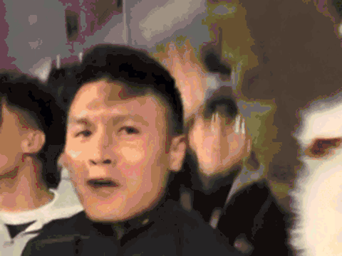 Clip Quang Hải xuống đường ăn mừng gây sốt: Khi người tạo ra 'bão' lần đầu 'đi bão'