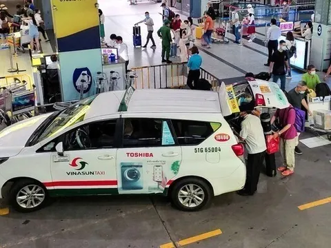 Dùng ô tô trên 8 chỗ để kinh doanh taxi sẽ bị phạt tới 5 triệu đồng