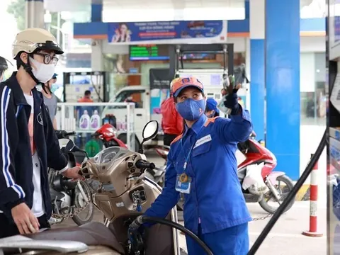 Hôm nay, giá xăng dầu đồng loạt giảm