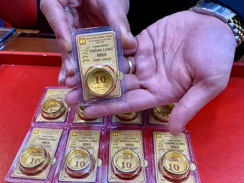 Giá vàng hôm nay (31/12): Vàng nhẫn bứt tốc, thị trường ngày giáp năm mới diễn biến lạ