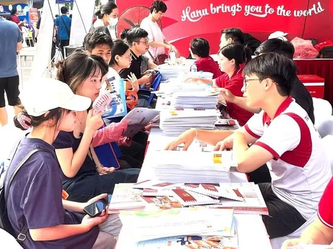 Nhiều trường đại học thu hẹp hoặc dừng xét học bạ độc lập