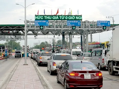 Bộ Giao thông vận tải yêu cầu xả trạm thu phí giảm ùn tắc kéo dài dịp Lễ 30/4