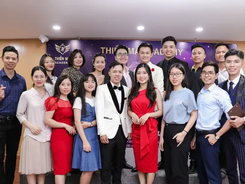 Lần đầu tiên công nghệ sinh trắc vân tay được đưa vào một khóa học MC tại Việt Nam